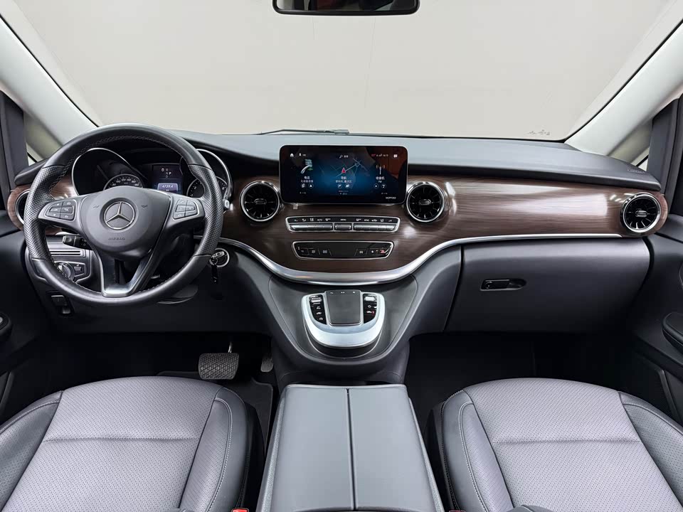 Mercedes-Benz V-class