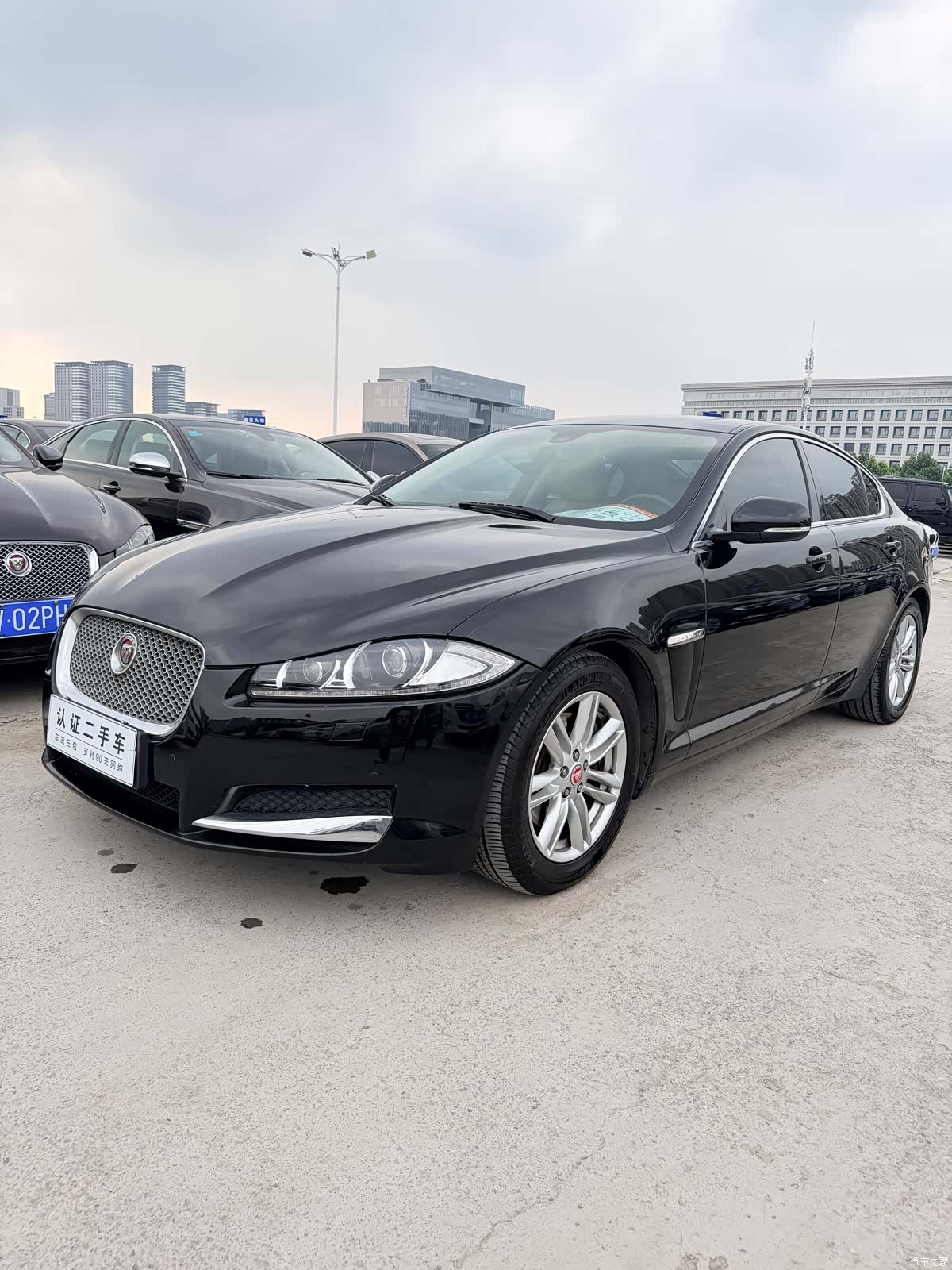Jaguar XF, 2015 1