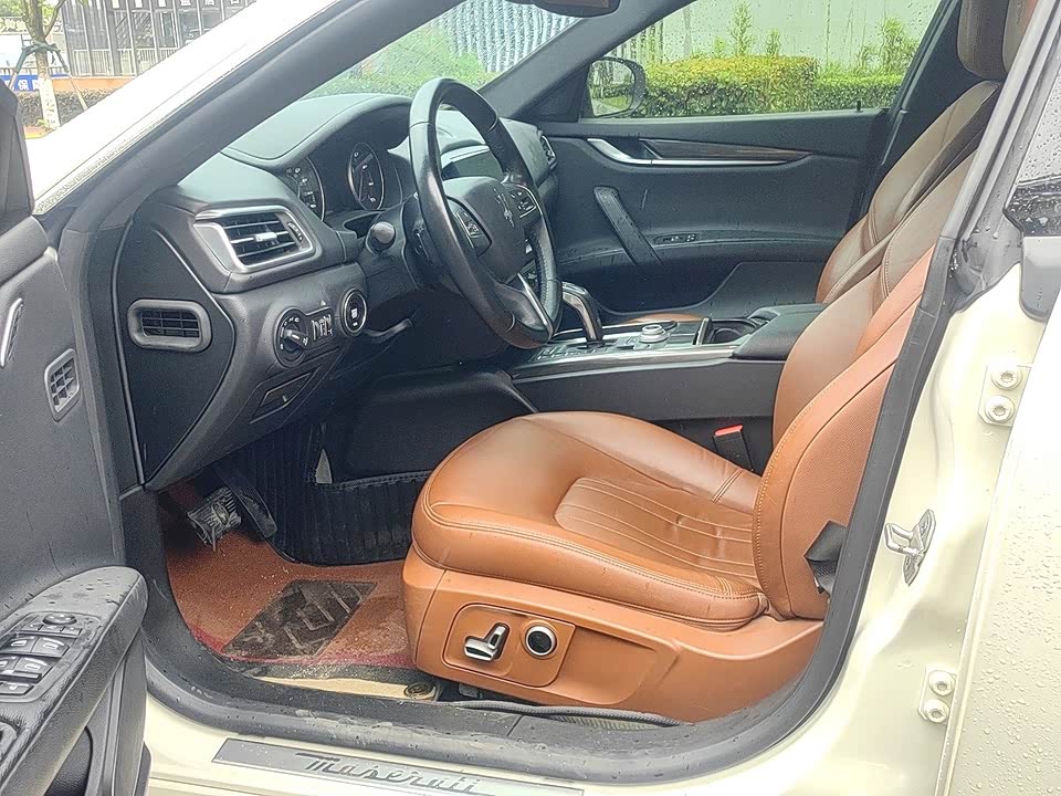 Maserati Ghibli Maserati Ghibli