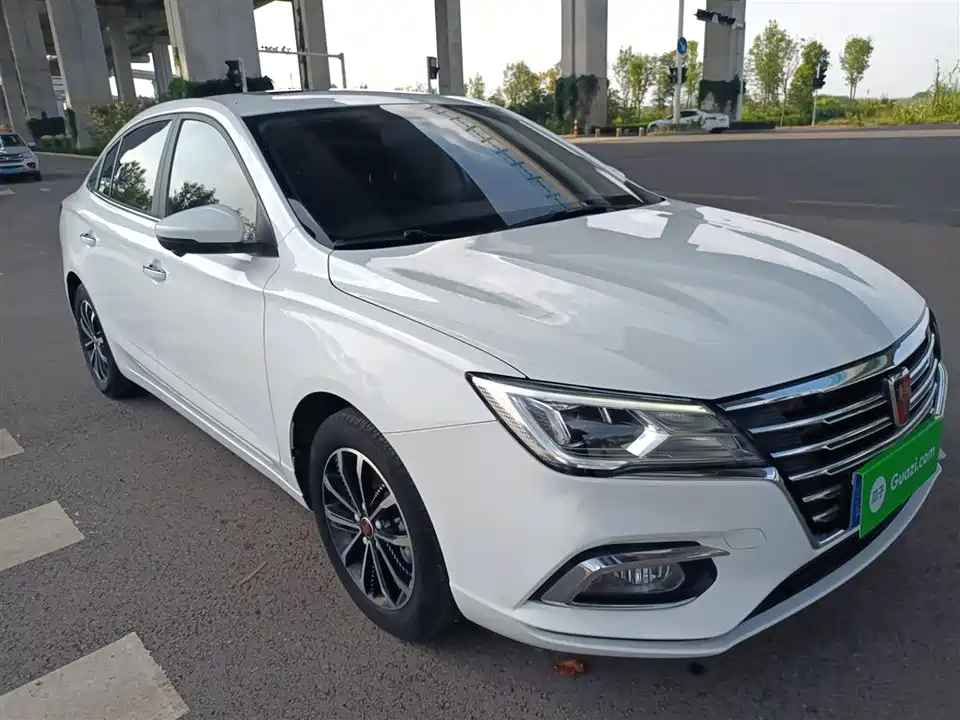 Roewe i5