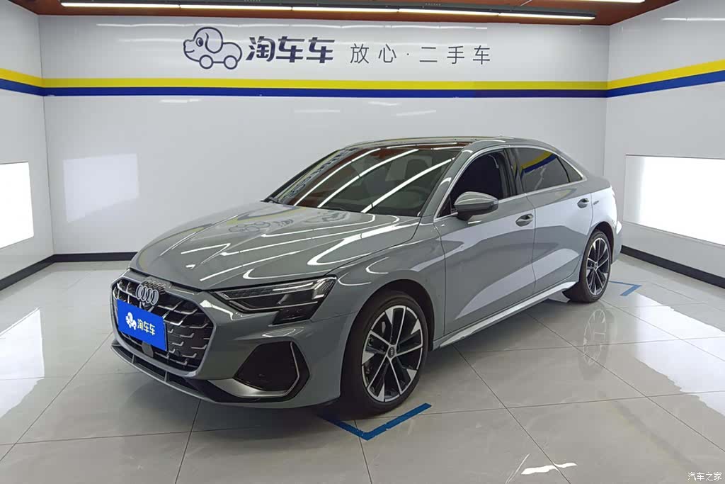 Audi Flying Spur, 2025 1