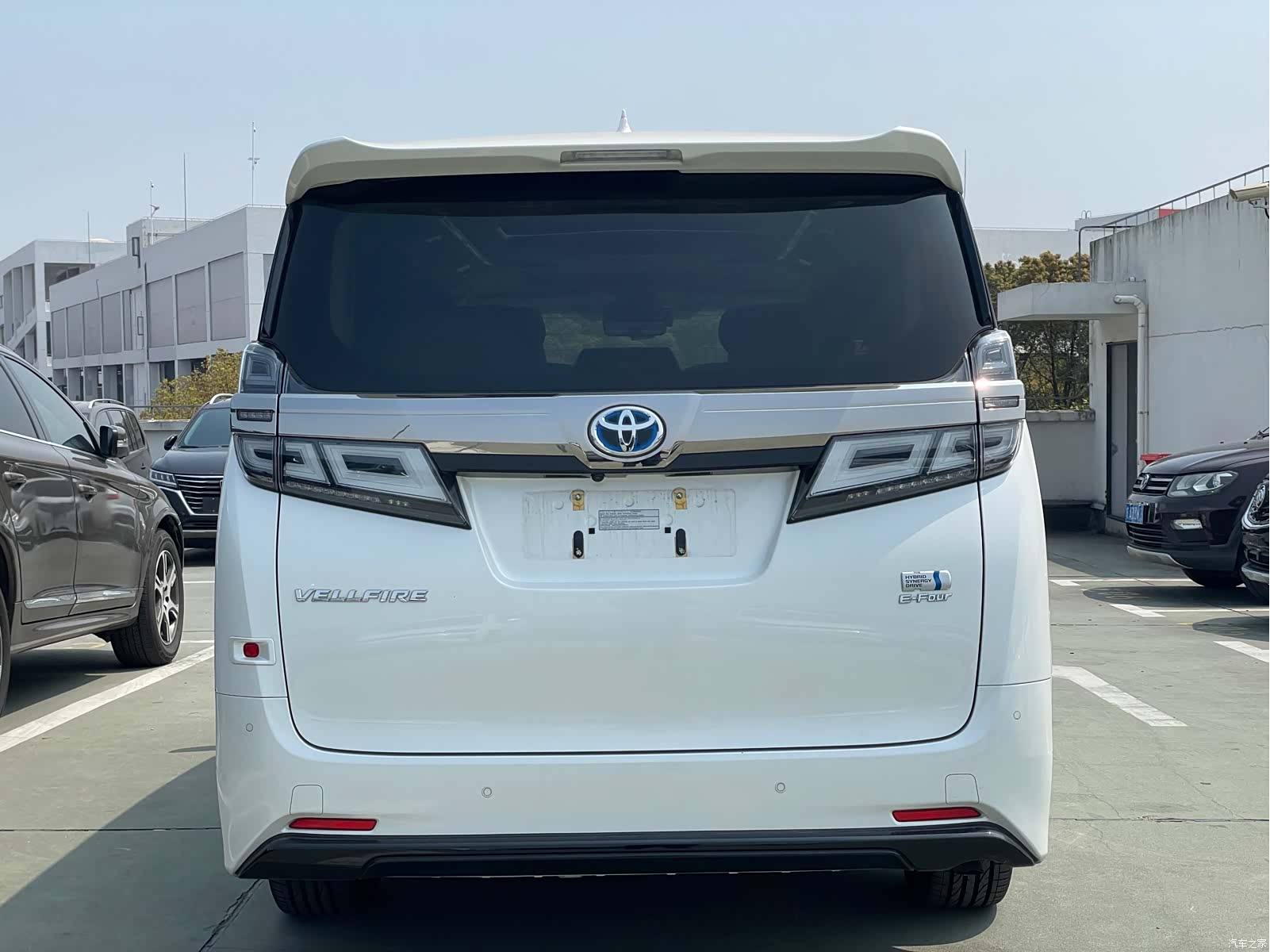 Toyota Vellfire, 2020 4