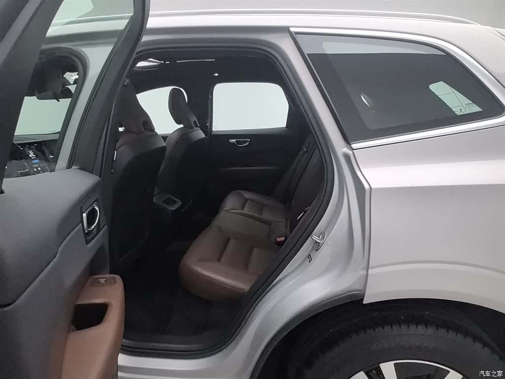 Volvo XC60, 2023 15