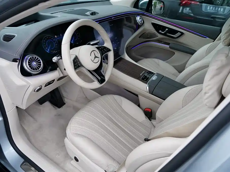 Mercedes-Benz EQS SUV