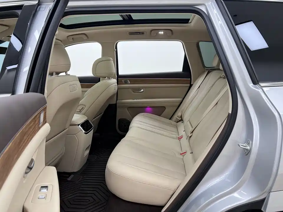 AITO Ask the world M7