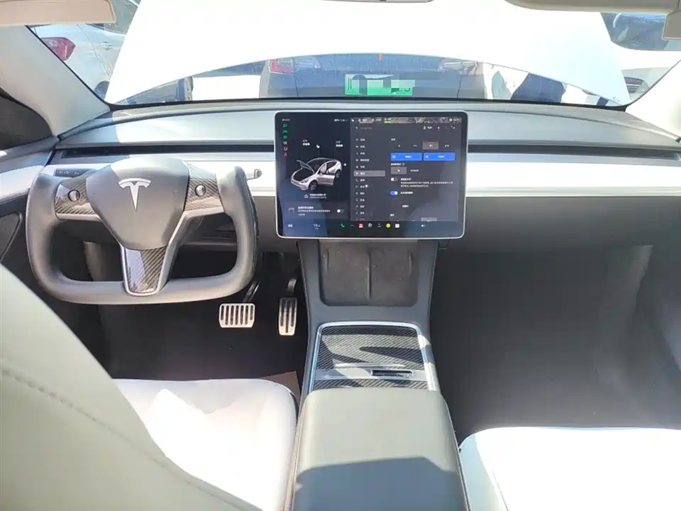 Tesla Model Y Tesla Model Y