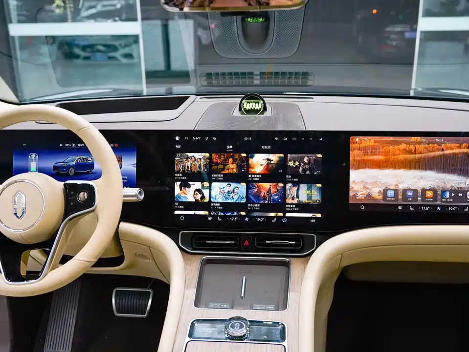 AITO Ask the world M9