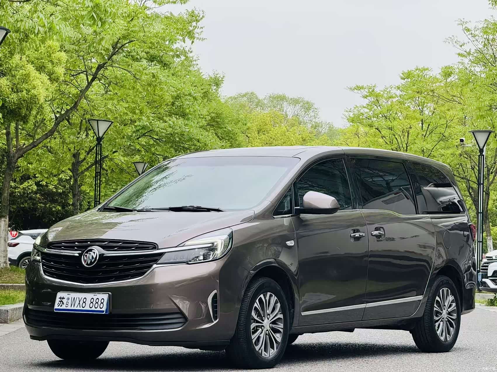 Buick GL8, 2022 1