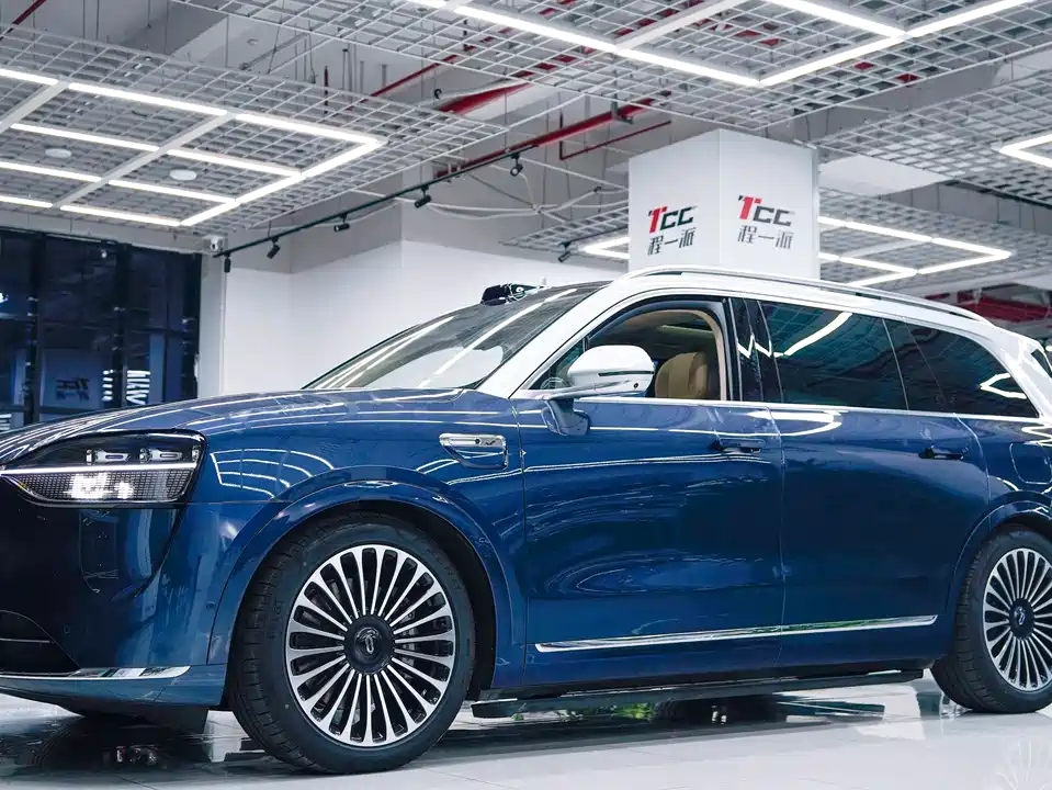 AITO Ask the world M9