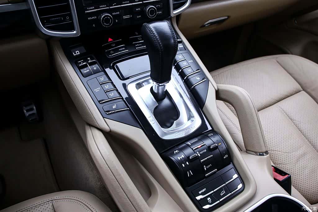 Porsche Cayenne, 2013 9