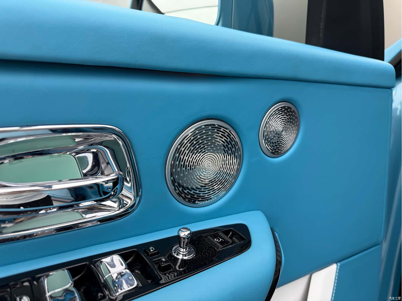 Rolls-Royce Cullinan, 2022 13