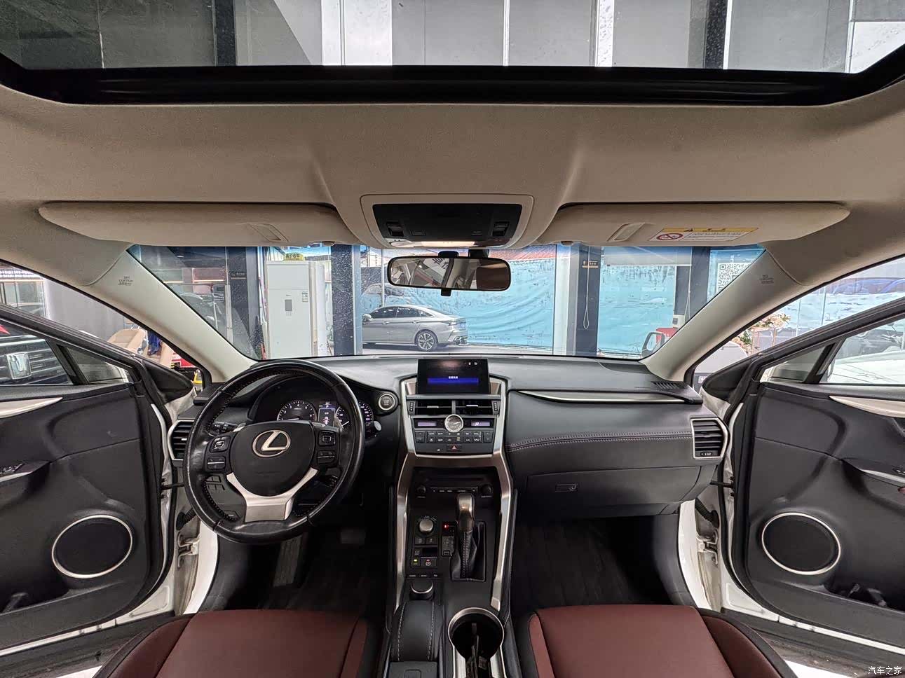 Lexus NX, 2015 12