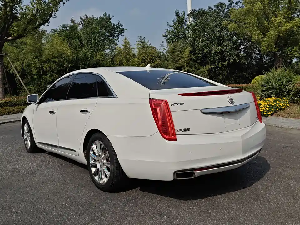 Cadillac XTS