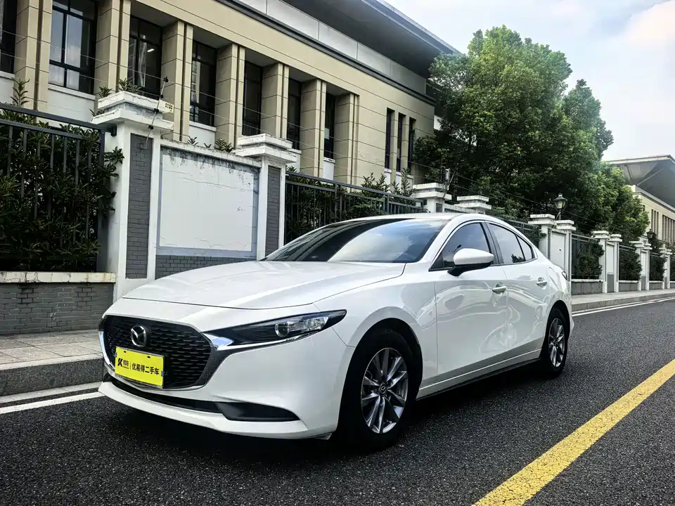 Mazda 3 Angkesaila
