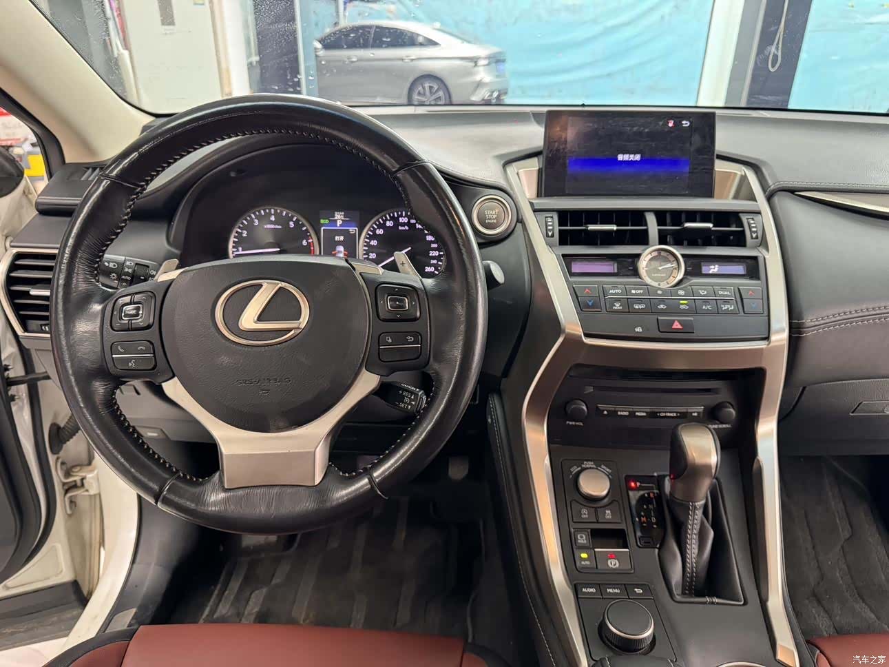 Lexus NX, 2015 9