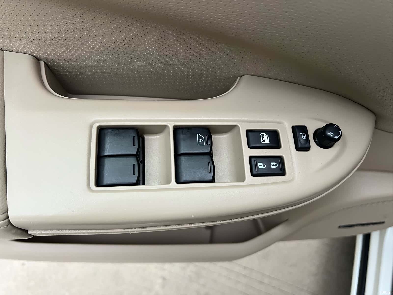 Nissan SL, 2014 19