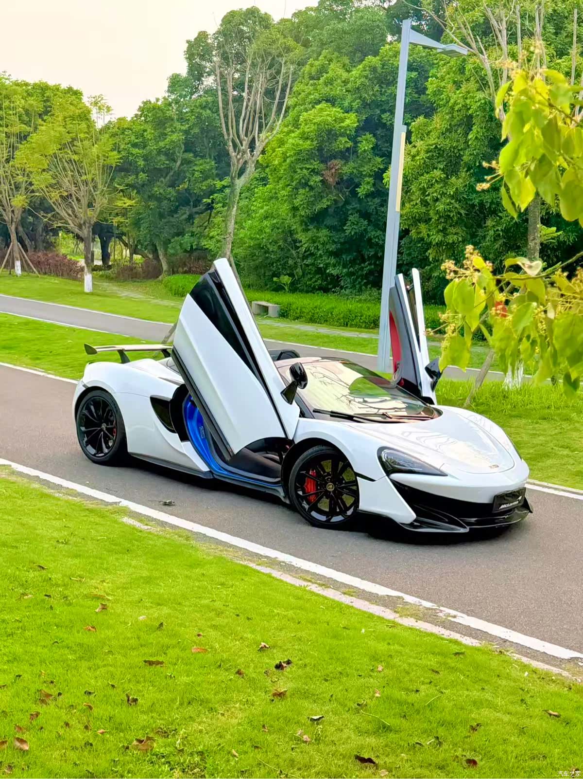McLaren 570, 2019 4