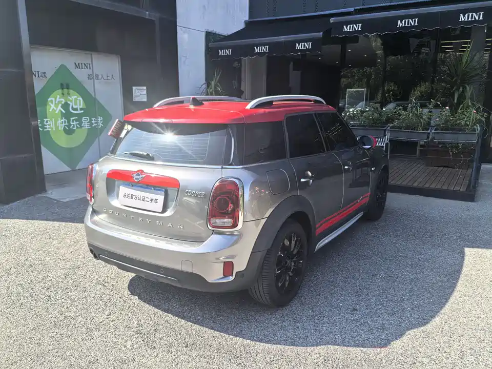 MINI COUNTRYMAN