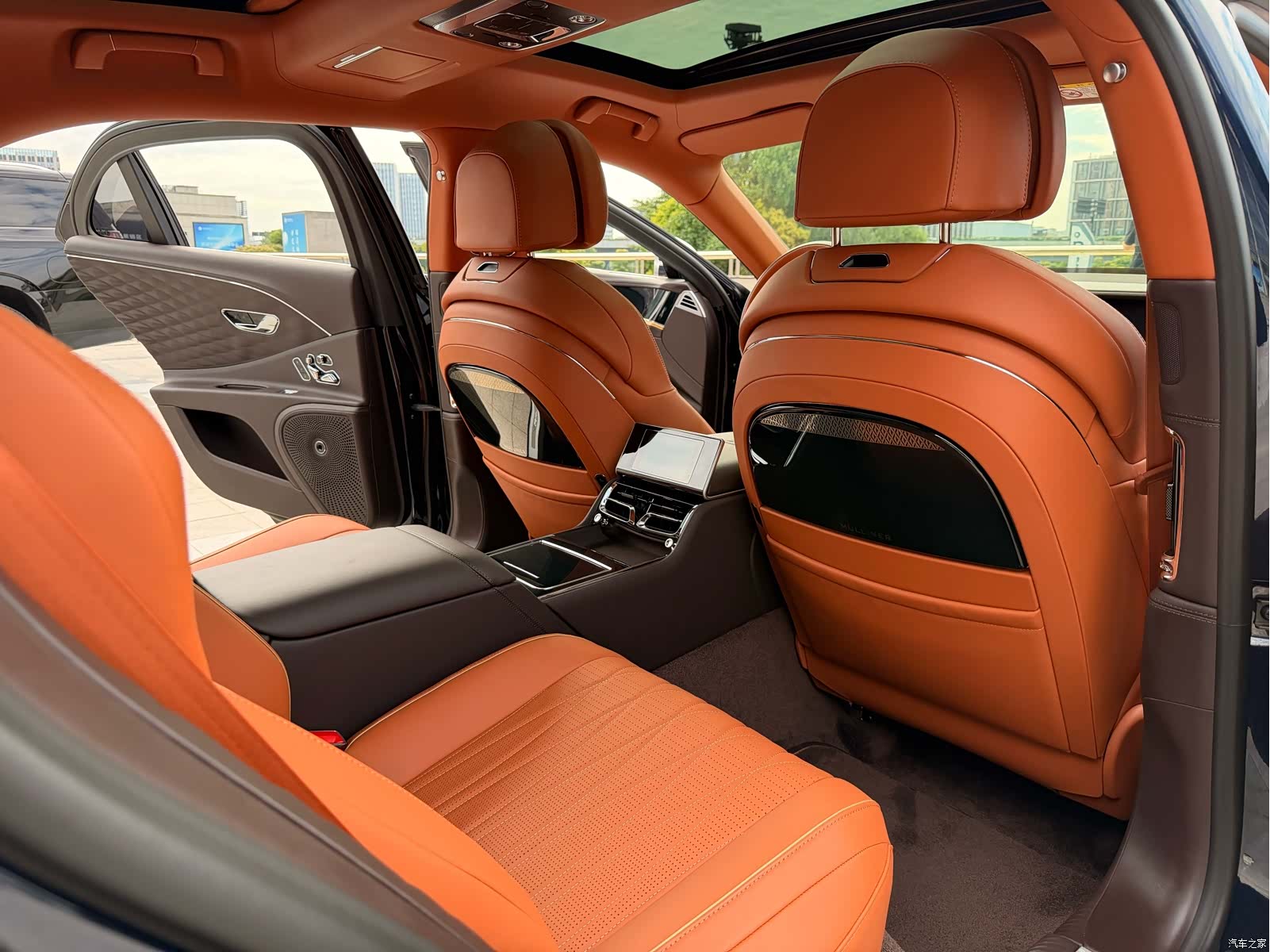 Bentley Flying Spur, 2022 6