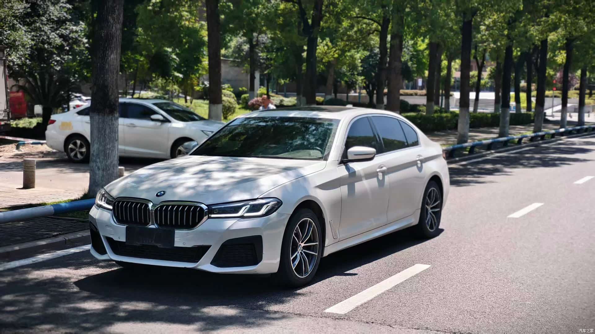 BMW 5 Series, 2021 1