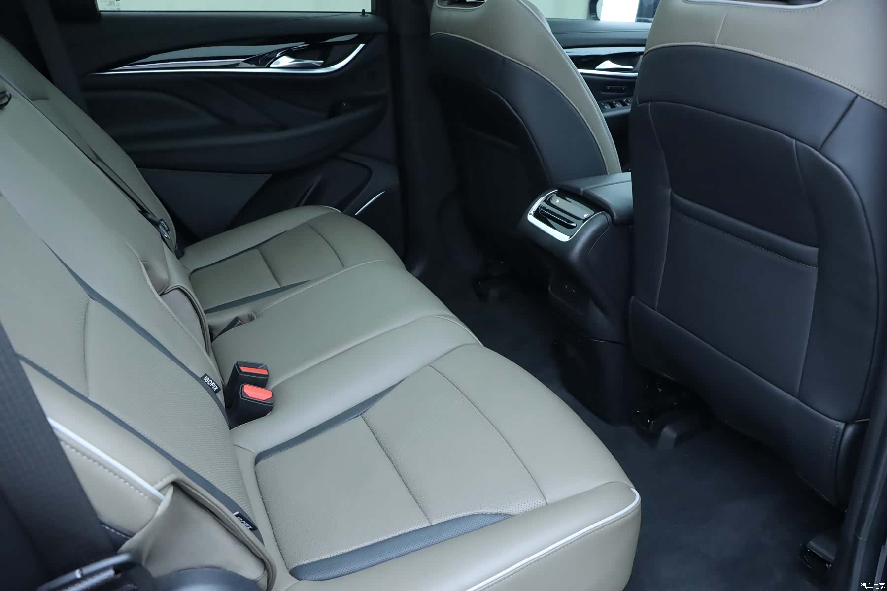 Buick Enclave, 2023 13