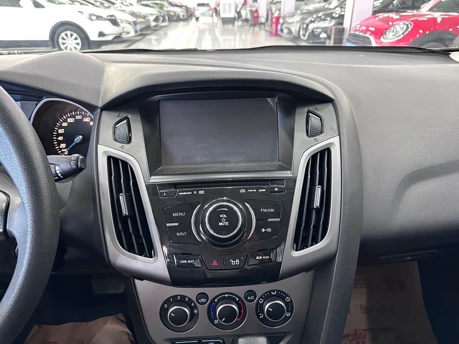 Ford Focus 2014, фото 14