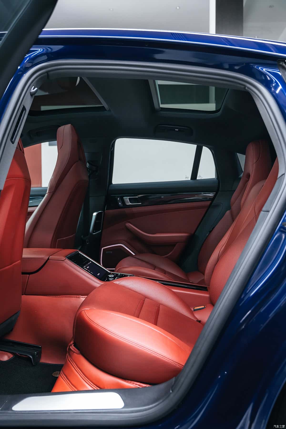 Porsche Panamera, 2022 10