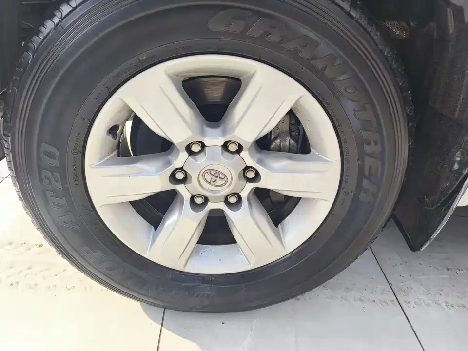 Toyota Prado