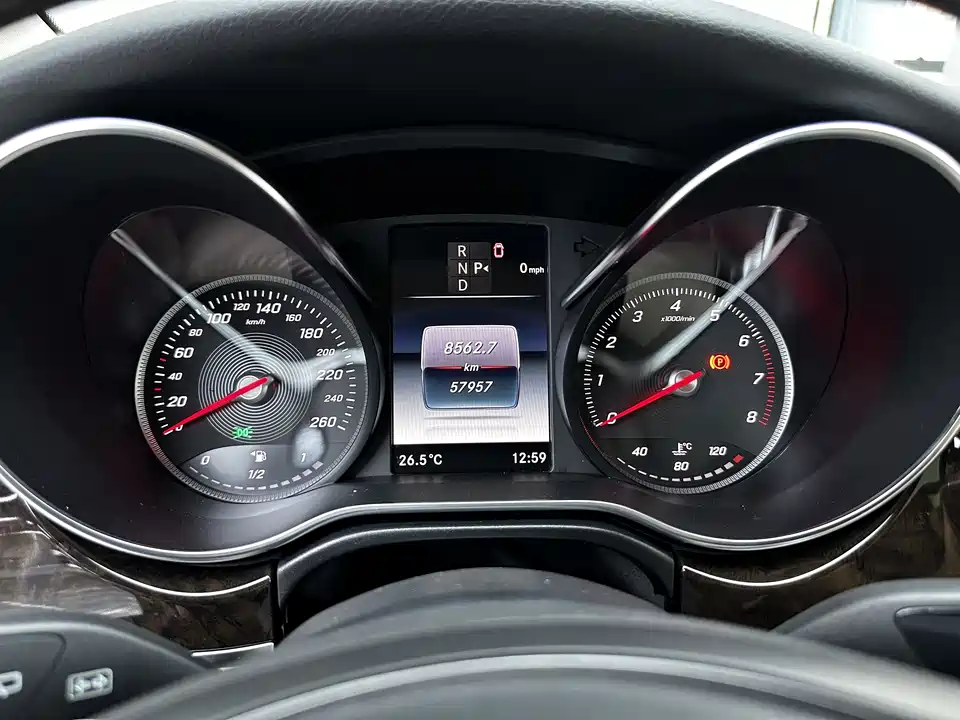 Mercedes-Benz V-class