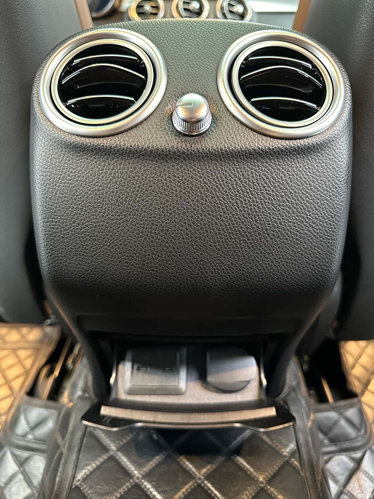 Mercedes-Benz GLC, 2023 15