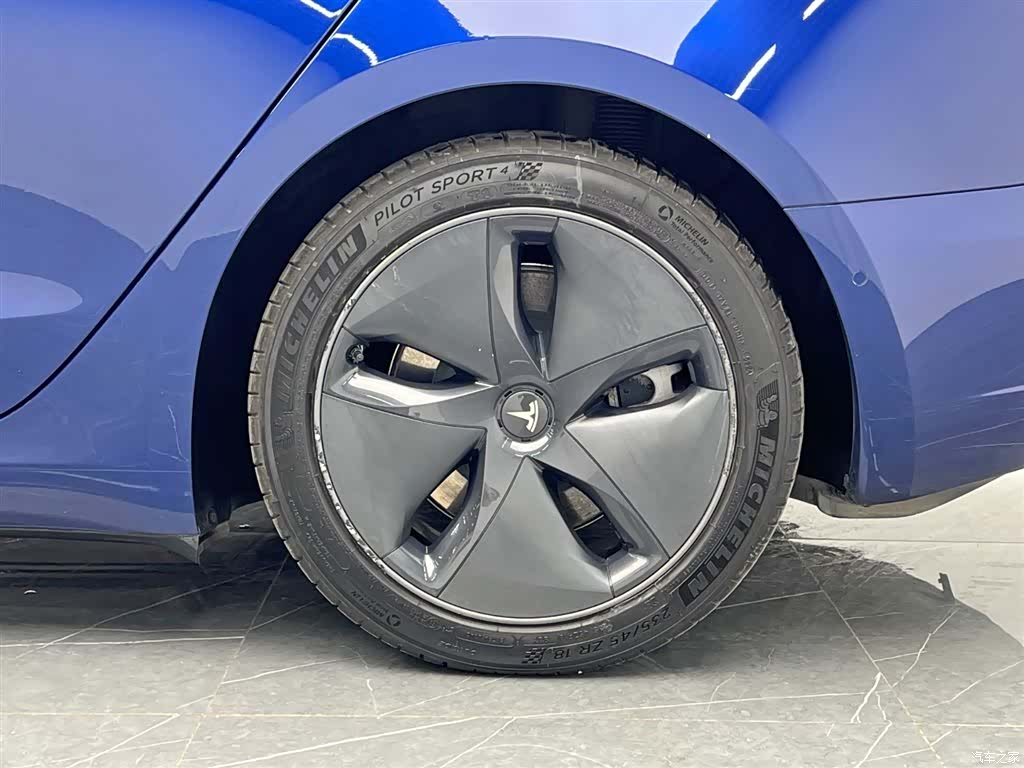 Tesla Model 3, 2020 24