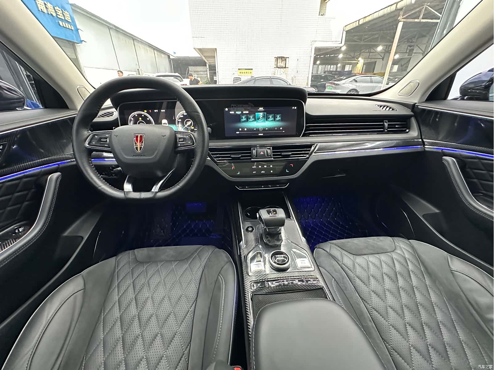Hongqi HS5, 2020 11