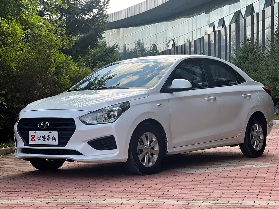Hyundai Rena