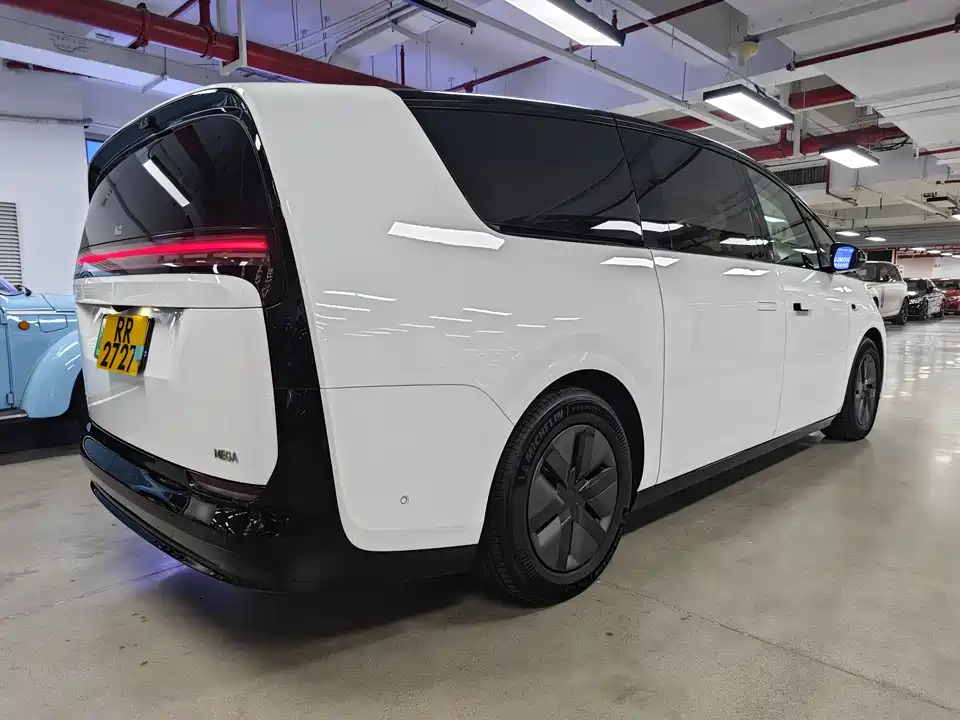 Li Auto Ideal MEGA
