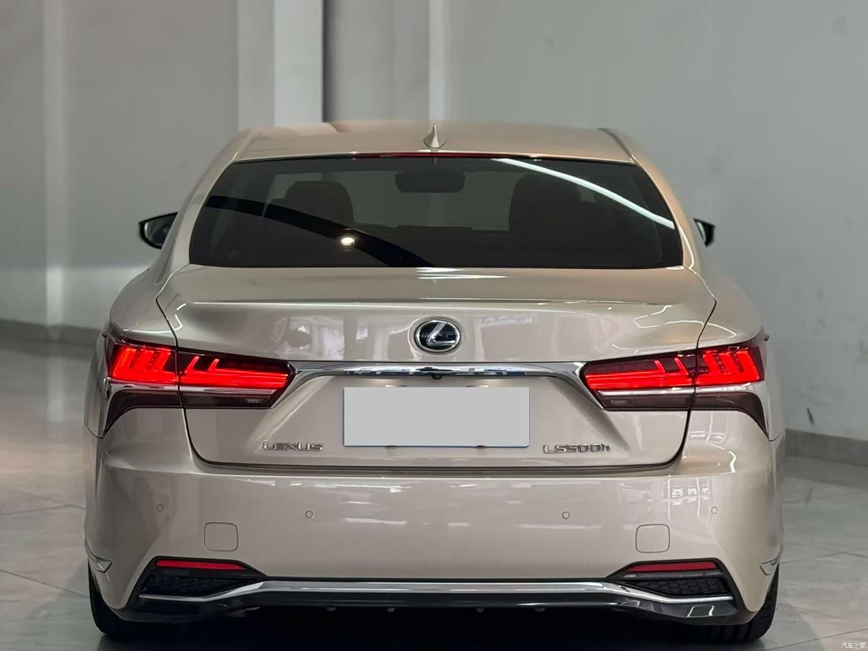 Lexus LS, 2018 7