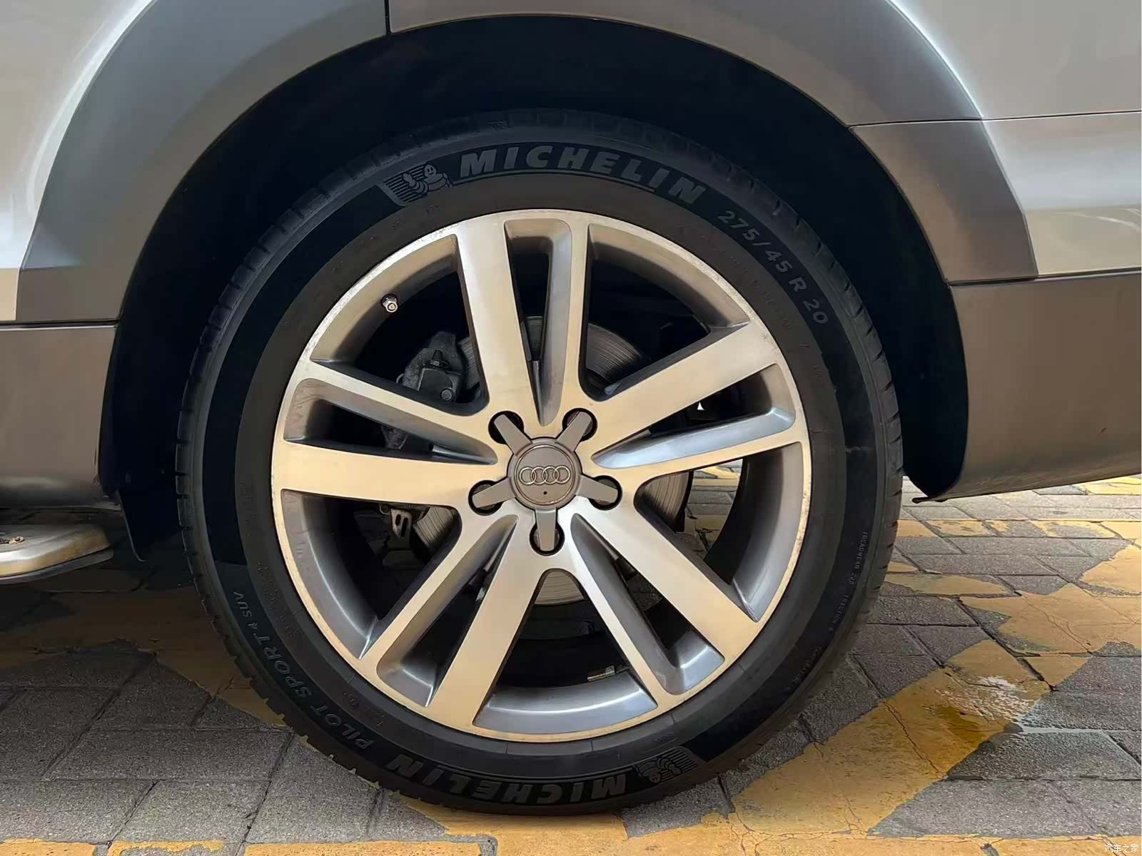 Audi Q7, 2010 24