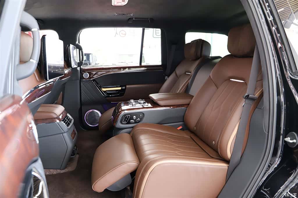 Hongqi 4, 2023 8