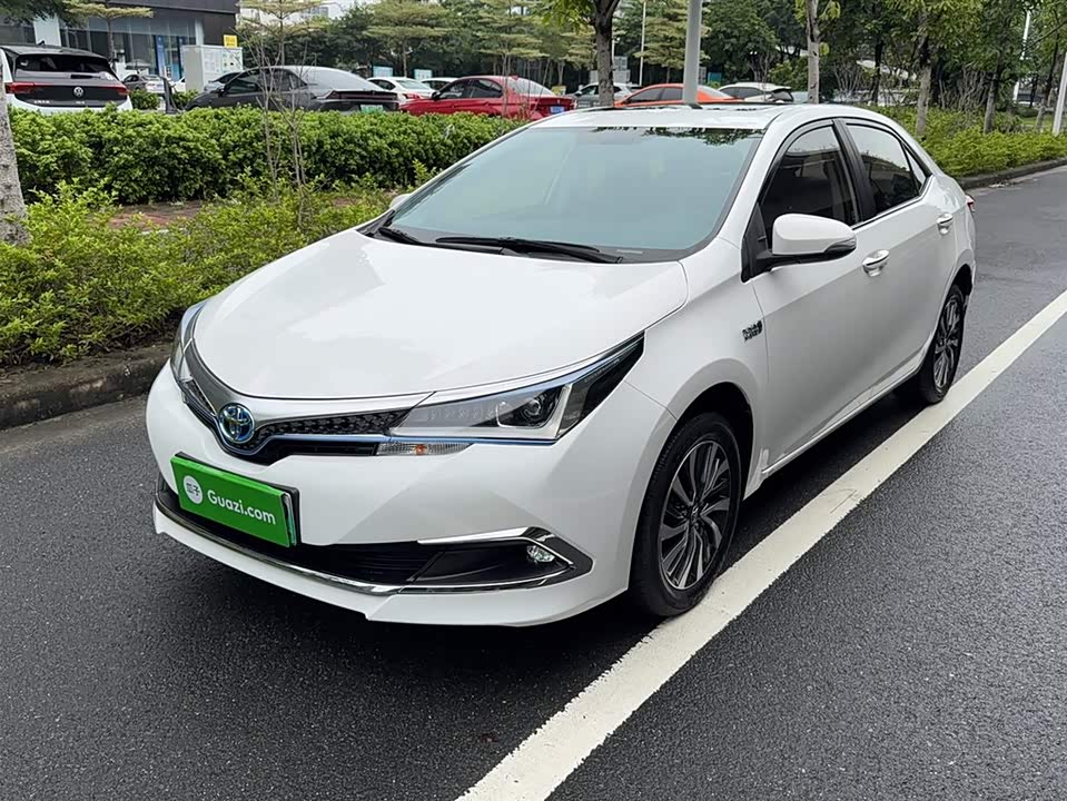 Toyota Corolla dual engine E+ Toyota Corolla dual engine E+