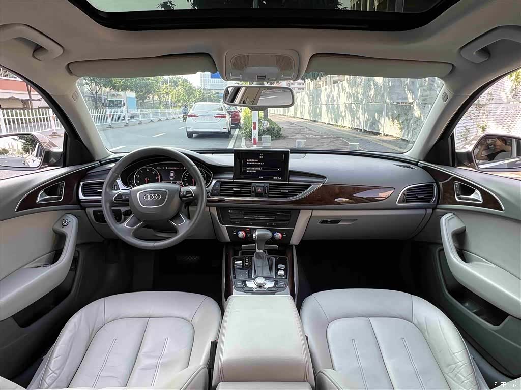 Audi A6L, 2014 11