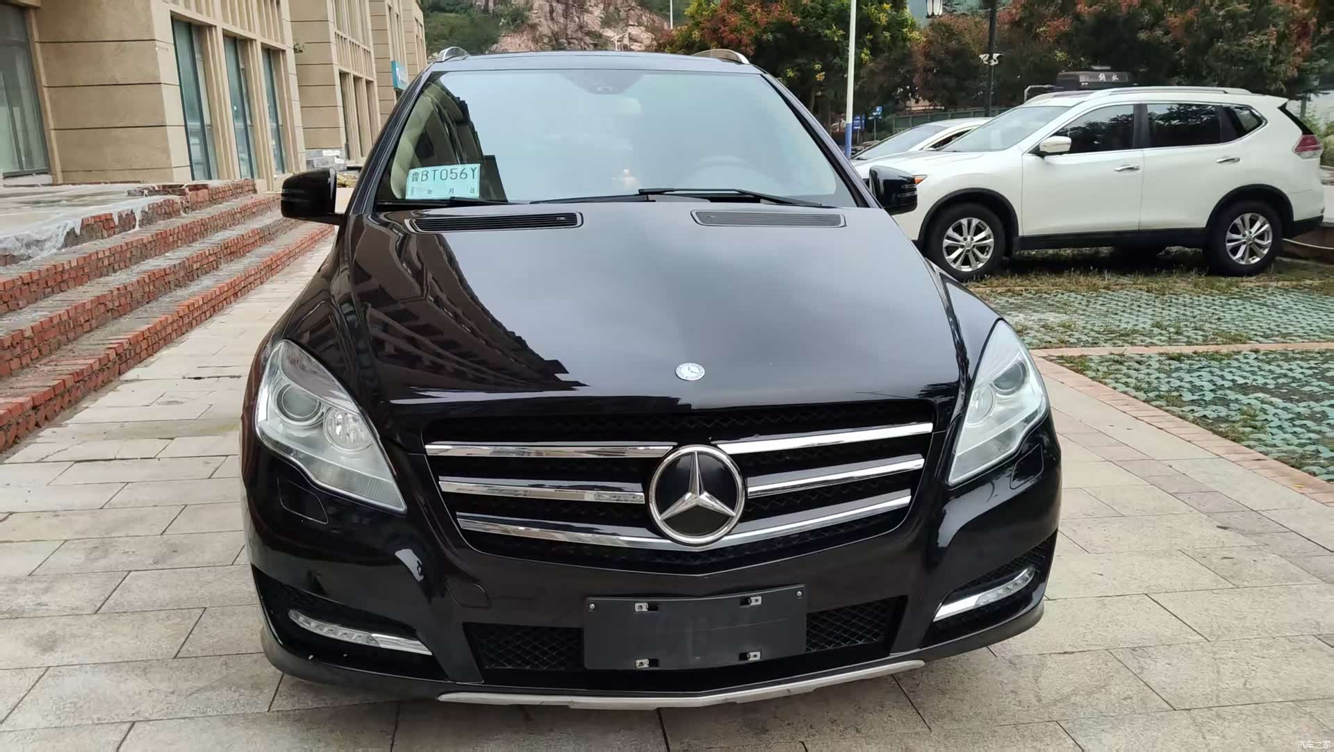 Mercedes-Benz R-Class