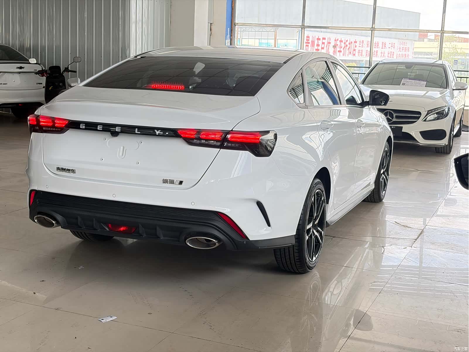 Geely Binray, 2023 8