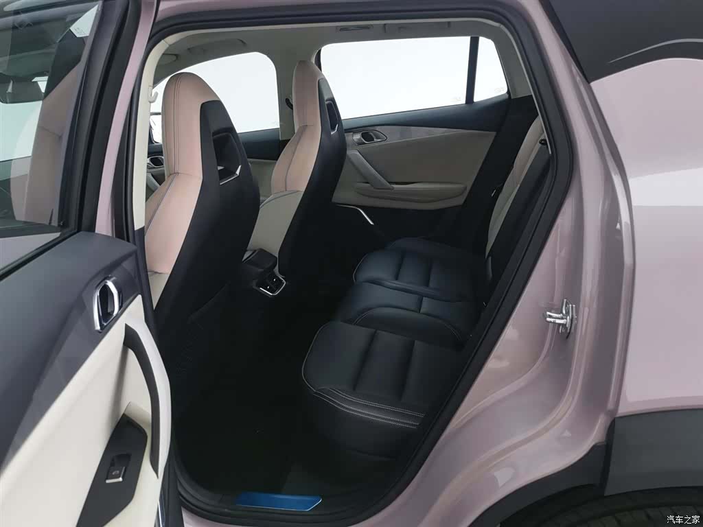 Lynk & Co 02, 2022 15