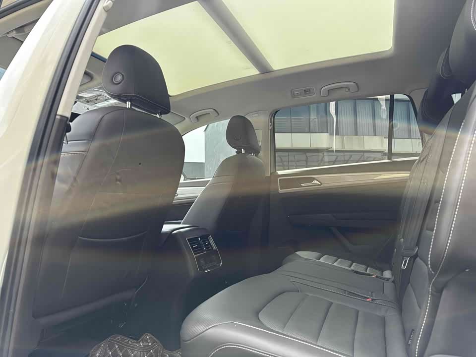 Volkswagen Tourang