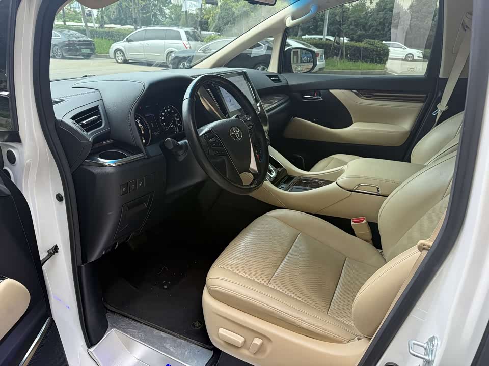 Toyota Elfa Toyota Elfa