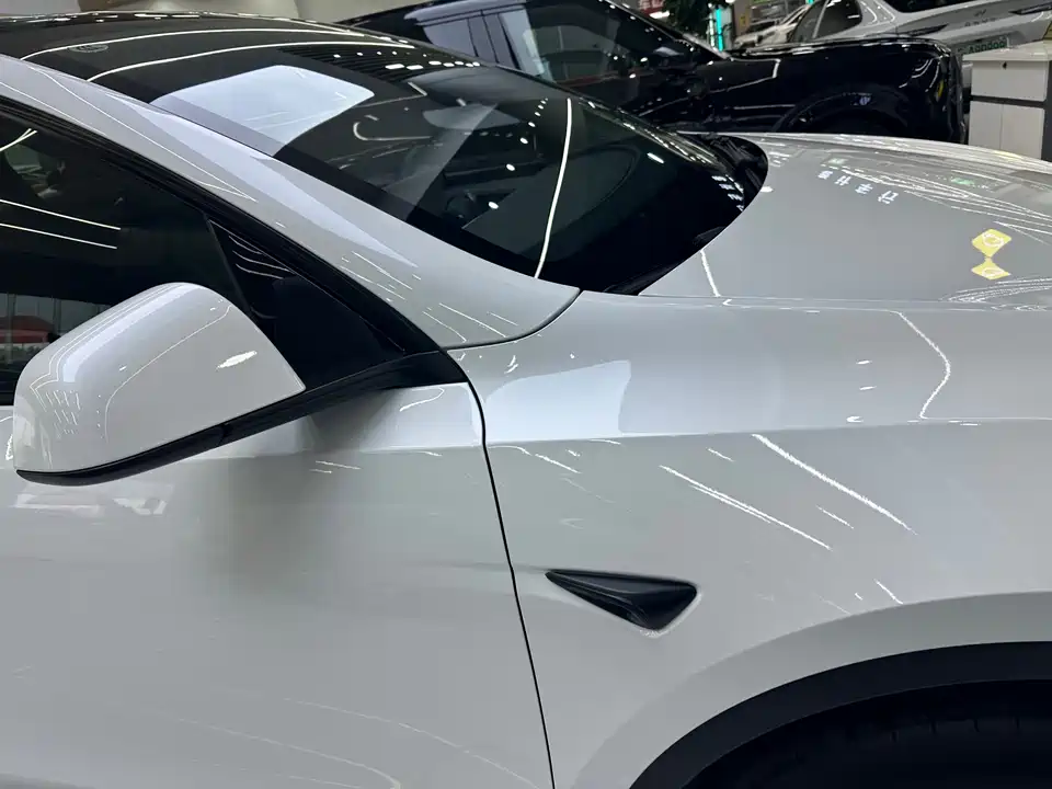 Tesla Model Y Tesla Model Y
