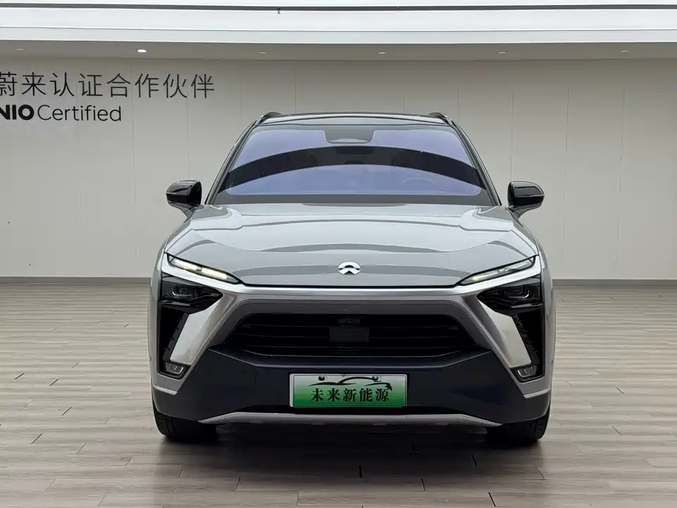 NIO ES8