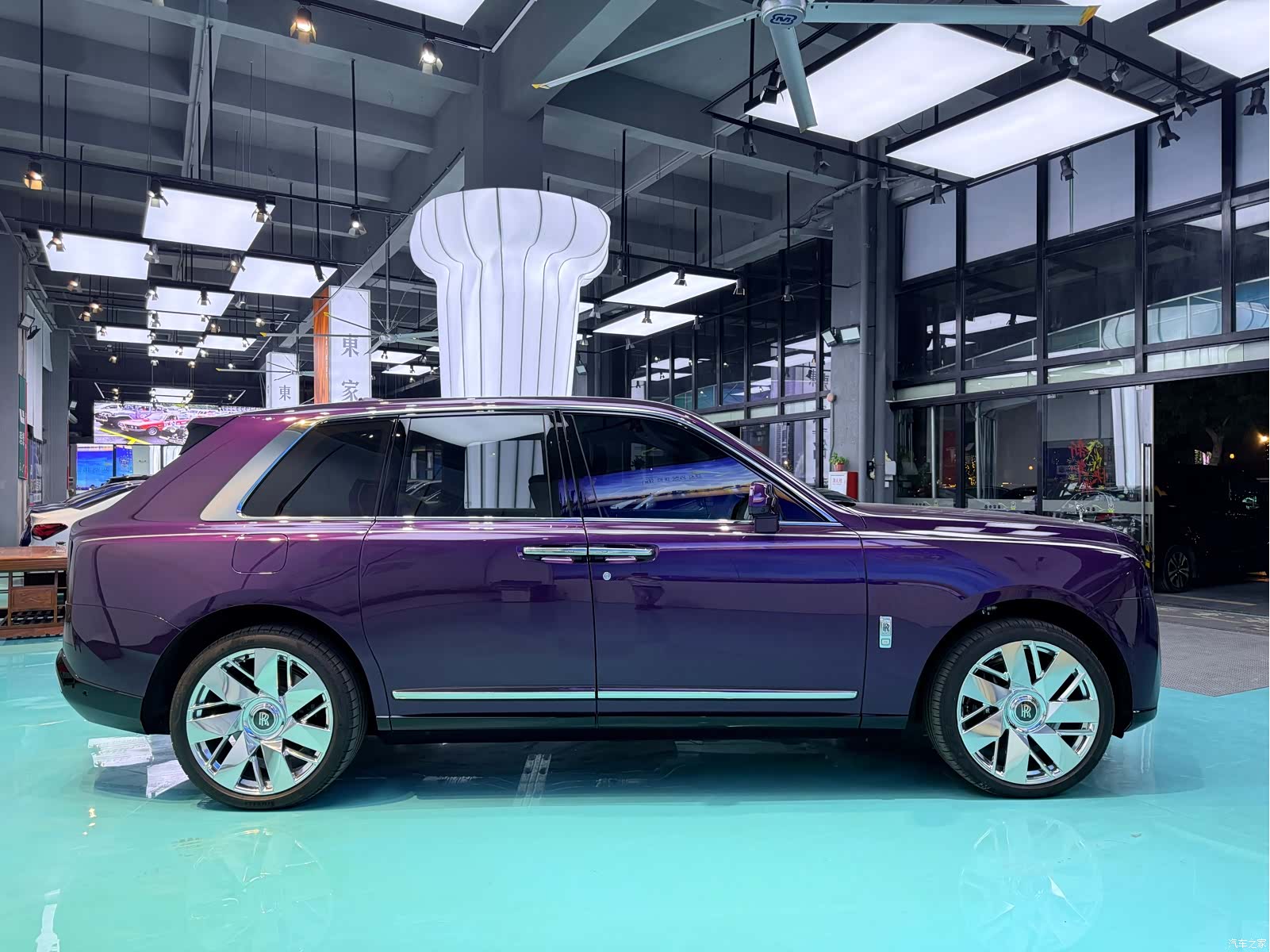 Rolls-Royce Cullinan, 2025 4