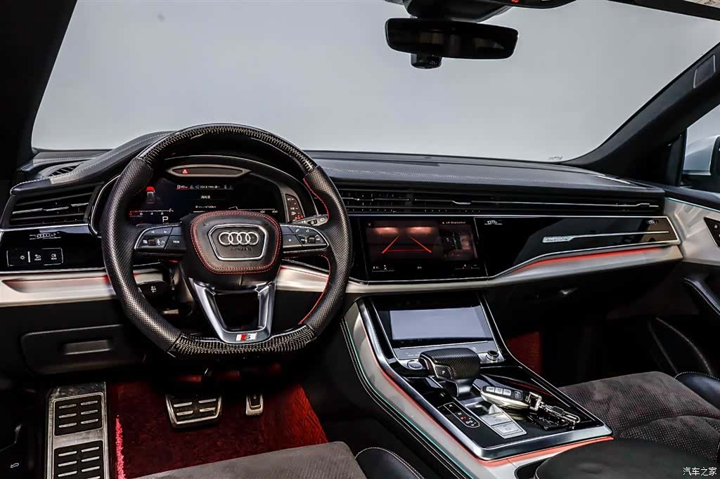 Audi Q8, 2020 4