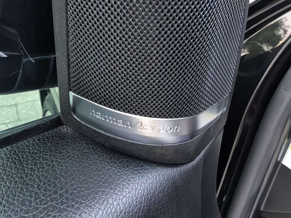 Mercedes-Benz GL grade