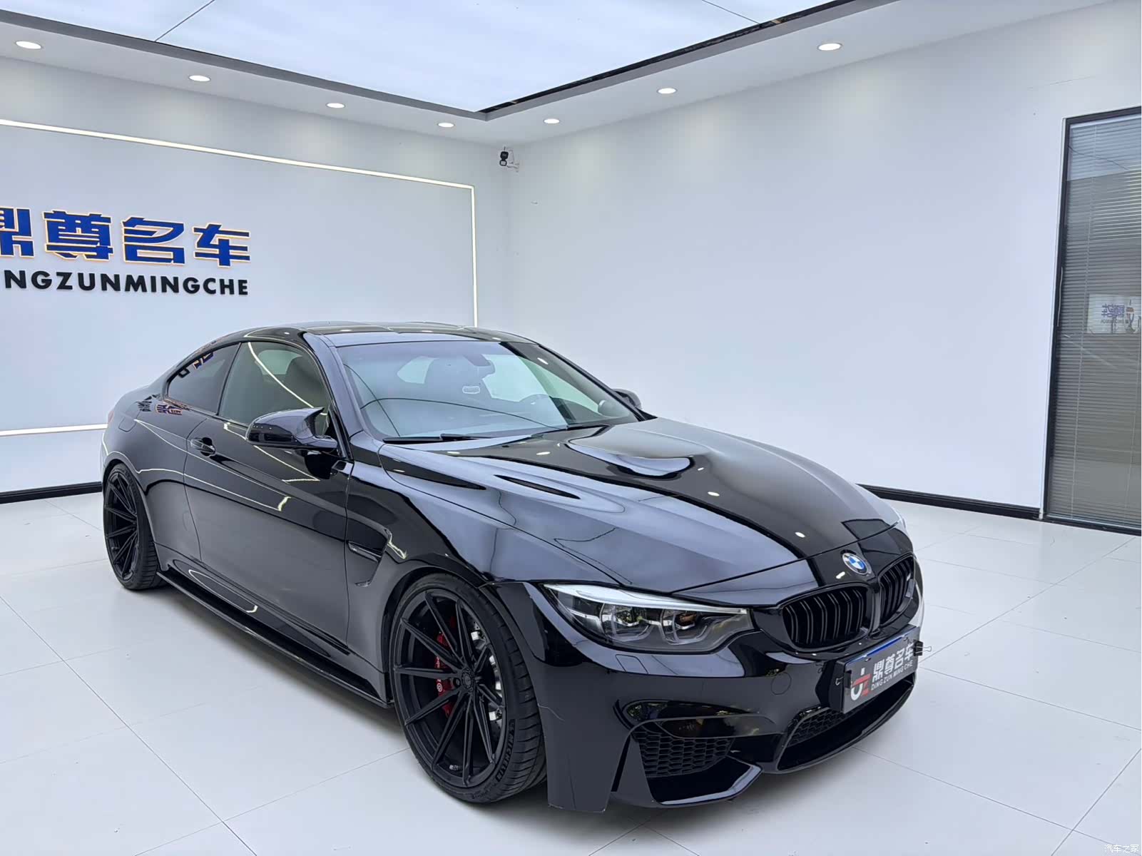 BMW M4, 2018 все фото